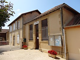 The town hall in Laveraët
