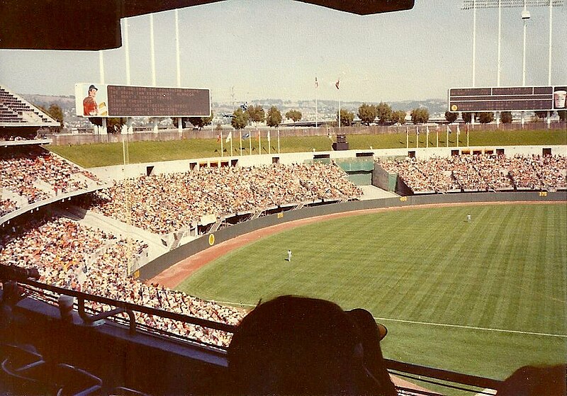 File:Oakland Coliseum outfield 1981.jpg