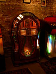 Juke-box Wurlitzer 1080/1080A de 1947 - 24 disques.