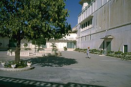 Island Palace on Lake Pichola in India in 1962 (1).jpg