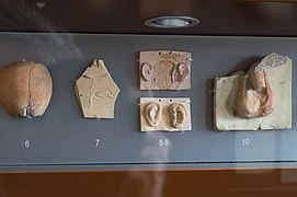 Votive terracotta objects, 4th century BC, AM Corinthos, 202795.jpg