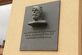 Overview of plaque and bust of Jan Zrzavý at Nám. Jana Zrzavého street in Krucemburk, Havlíčkův Brod District.jpg