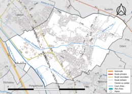 Carte en couleur présentant le réseau hydrographique de la commune