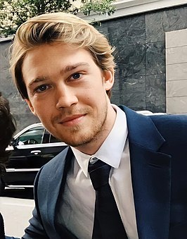 Joe Alwyn (2018)