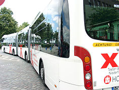 Doppelgelenkbus by Van Hool (length: 24.80 m).