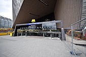 Pintu masuk stasiun metro Rotterdam Centraal