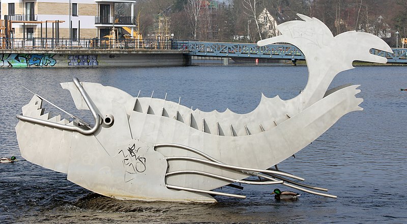 File:Skulptur Am Tegeler Hafen 30 (Tegel) Walfisch&1990.jpg