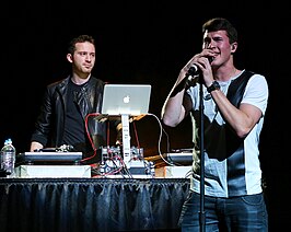 Timeflies tijdens een optreden op 12 december 2013