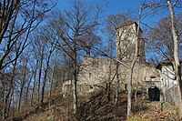 Tor zur Vorburg mit Bergfried (2011)