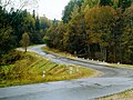 Ein ehemaliger Teil der A2 in Sigulda, 1998. Heutzutage durch eine neuere und geradlinigere Straße ersetzt.