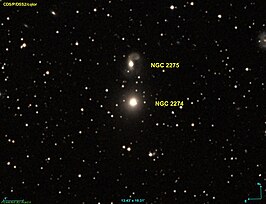 NGC 2274 (onder) en NGC 2275