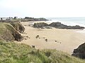 La plage du Kérou (Kerrou) vue des falaises qui surplombent son extrémité ouest.