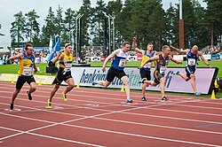 Samuel Purola (kolmas vasemmalta) voitti 100 metrin SM-hopeaa Jyväskylän Kalevan kisoissa vuonna 2018.