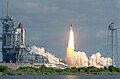 STS31 carries Hubble to orbit