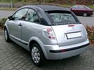 Citroën C3 Pluriel circa 2007, un convertible multiconfigurable con teito téxtil enrolable e barras laterais ríxidas extraíbles