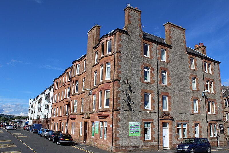 File:Fort Street, Largs - geograph.org.uk - 3605218.jpg