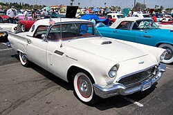 Ford Thunderbird Hardtop de 1957.