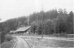 Graversfors gamla järnvägsstation år 1906 (riven år 1968).