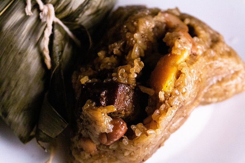 File:Two Zongzi.jpg