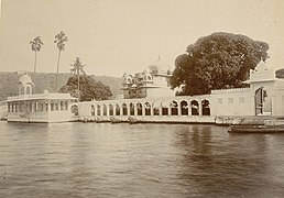 Island palace Jagmandir, Udaipur 101213.jpg