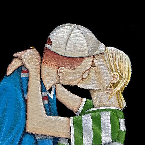 File:Glasgow Kiss Couple.jpg