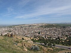 Vue sur la vieille Médina de Fès, capitale spirituelle du royaume.