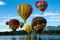 Balony nad Jeziorem Prospect w centrum Colorado Springs.