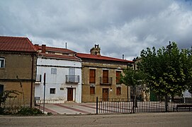 Houses in Algora 02.jpg