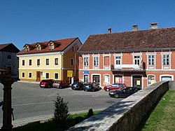 Raka, centar