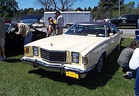 Ford LTD II Brougham 4 portes