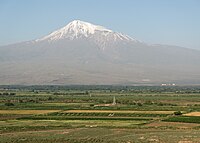 Vy över Ararat från Armenien.