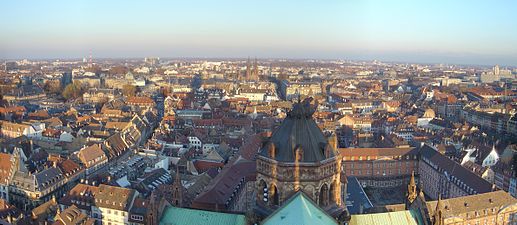 Français : Vue de la Cathédrale vers St-Paul