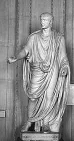 Marmor-Statue des Tiberius, gefunden auf Capri, heute im Louvre