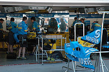 Le stand Renault au Grand Prix des États-Unis 2005.