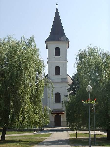 File:Valaliky church.jpg