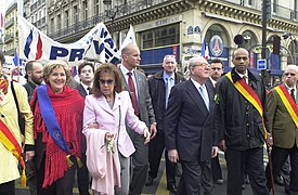 Jean Marie Le Pen et son garde du corps Thierry Legier et ses Officiers de Sécurité.