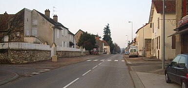 Rue principale à Germolles (Mellecey).