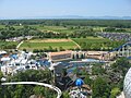 Parkübersicht vom Aussichtsturm auf den Themenbereich Griechenland und die Wasserachterbahn Poseidon.