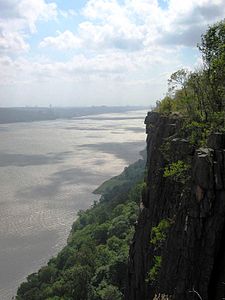 Blick von den Palisades über das Hudson Valley Richtung New York City