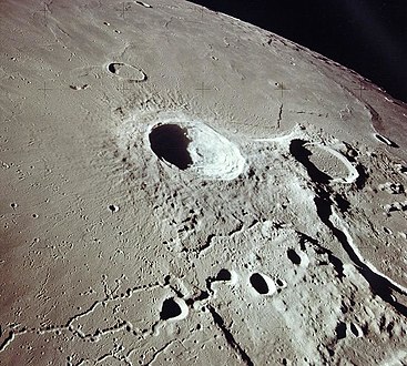 Les cratères Aristarchus et Herodotus photographié après le retour de l'équipage dans le vaisseau.