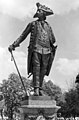 Copie en bronze (aujourd'hui détruite) à Potsdam de la statue de marbre de Frédéric le Grand de l'allée de la Victoire du Tiergarten, aujourd'hui disparue