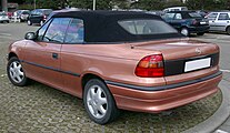 Opel Astra F Cabriolet hátulja