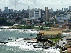 Vista da praia do Rio Vermelho.