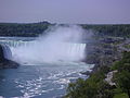 The Niagara Falls. Les Chutes du Niagara