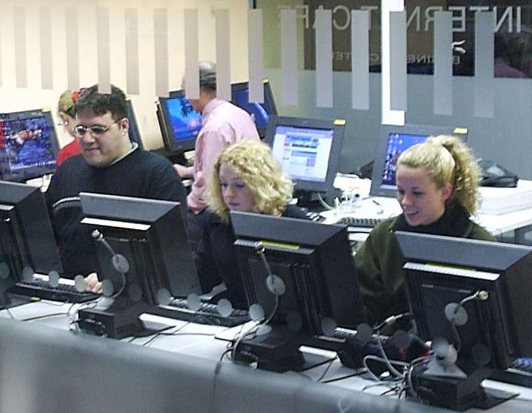 File:Internetcafe.png