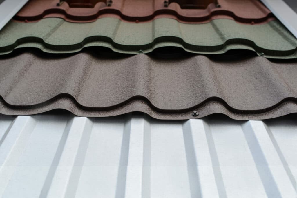 Metal vs. Asphalt Roofs: What’s the Difference?