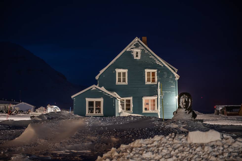 The Blue House of the German-French research station AWIPEV was formerly the Koldewey Station.