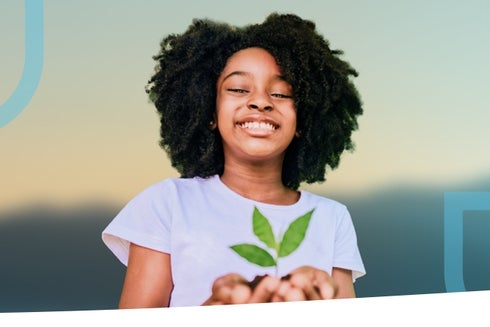 Curly Hair Girl Smiling - Digital-Reduce-Poverty-Sustainable-Development - Inter American Development Bank - IDB