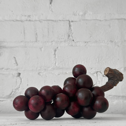 Alabaster Medium Alabaster Red Grapes