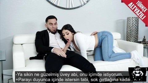 Parayı Görünce Üvey Abisinin Sikine Hayran Kalan Kaltak